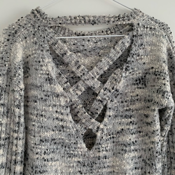 MARLED COZY HIGH~LOW SWEATER - Picture 3 of 10